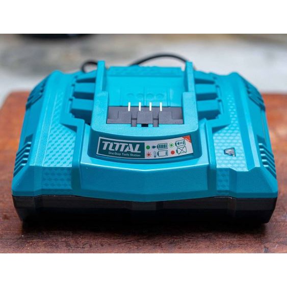 Đế sạc nhanh thông minh pin 20v Total TFCLI2003