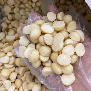 Hạt macca đã tách vỏ, nhân macca Việt Nam đóng hũ 500g thích hợp biếu tặng