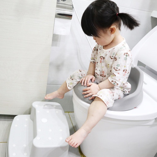 Cầu thang chống trượt cho bé an toàn sử dụng trong phòng tắm nhập khẩu thương hiệu Budsia Hàn Quốc