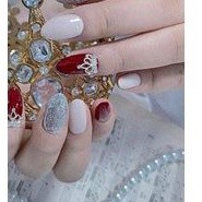 Charm vương miện nail