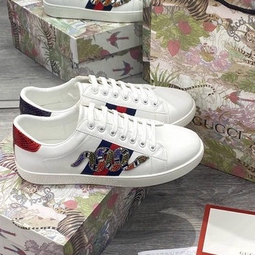 Gucci rắn đính đá,Giày thể thao GG 3 vạch 𝐆𝐮𝐜𝐜𝐢 Rắn đính đá mẫu mới hàng cao cấp cực chất