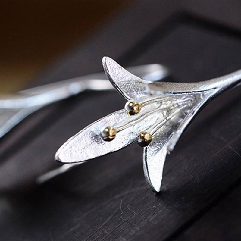 Bông Tai Dáng Dài Hình Hoa Lily Chất Liệu Hợp Kim Cho Nữ