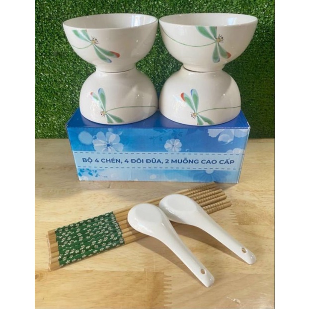 Bộ 4 chén + 2 muỗng sứ + 4 đôi đũa tre hkm P&G