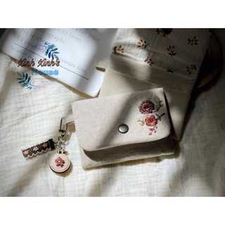 Set ví Linen kèm móc gỗ thêu tay hoạ tiết vintage (100% handmade)