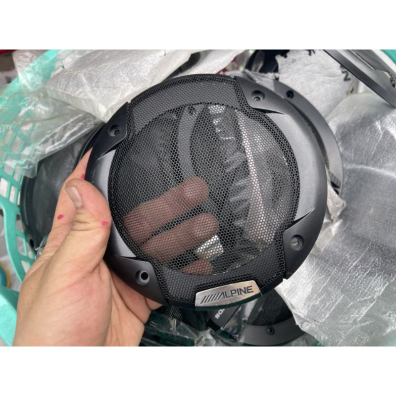 Cặp lưới loa loa xe hơi 13cm 16cm . giá 2 cái