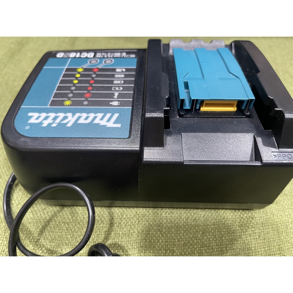 Sạc chính hãng Makita DC18SD 18V điện 220v