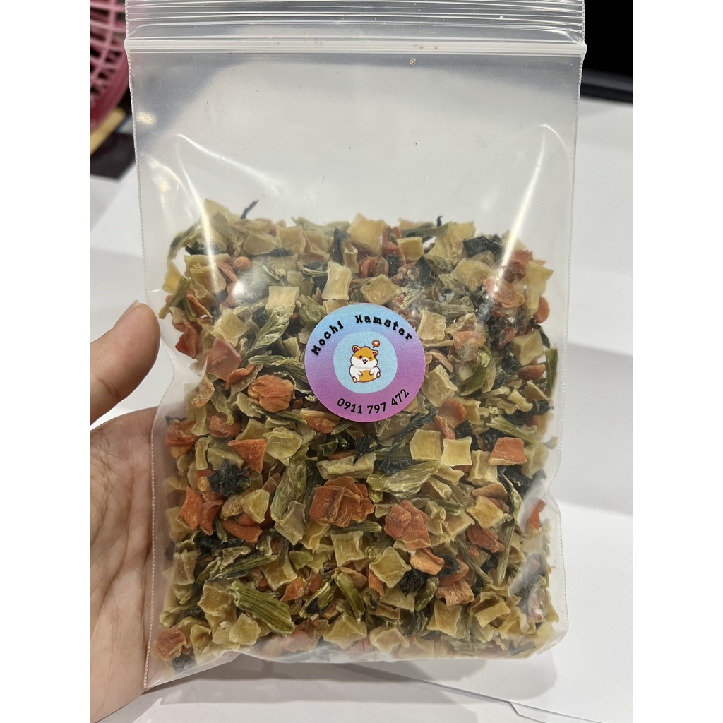 Rau củ sấy lạnh cho hamster . Salad rau củ