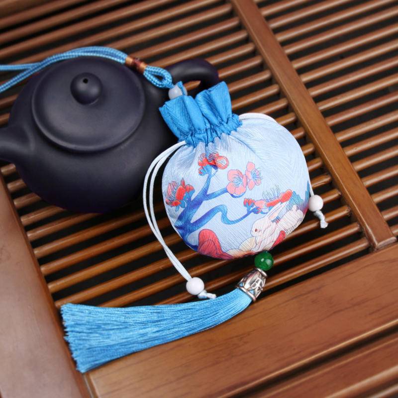 Túi Thơm Thêu Họa Tiết Xinh Xắn Dành Cho Xe Hơi