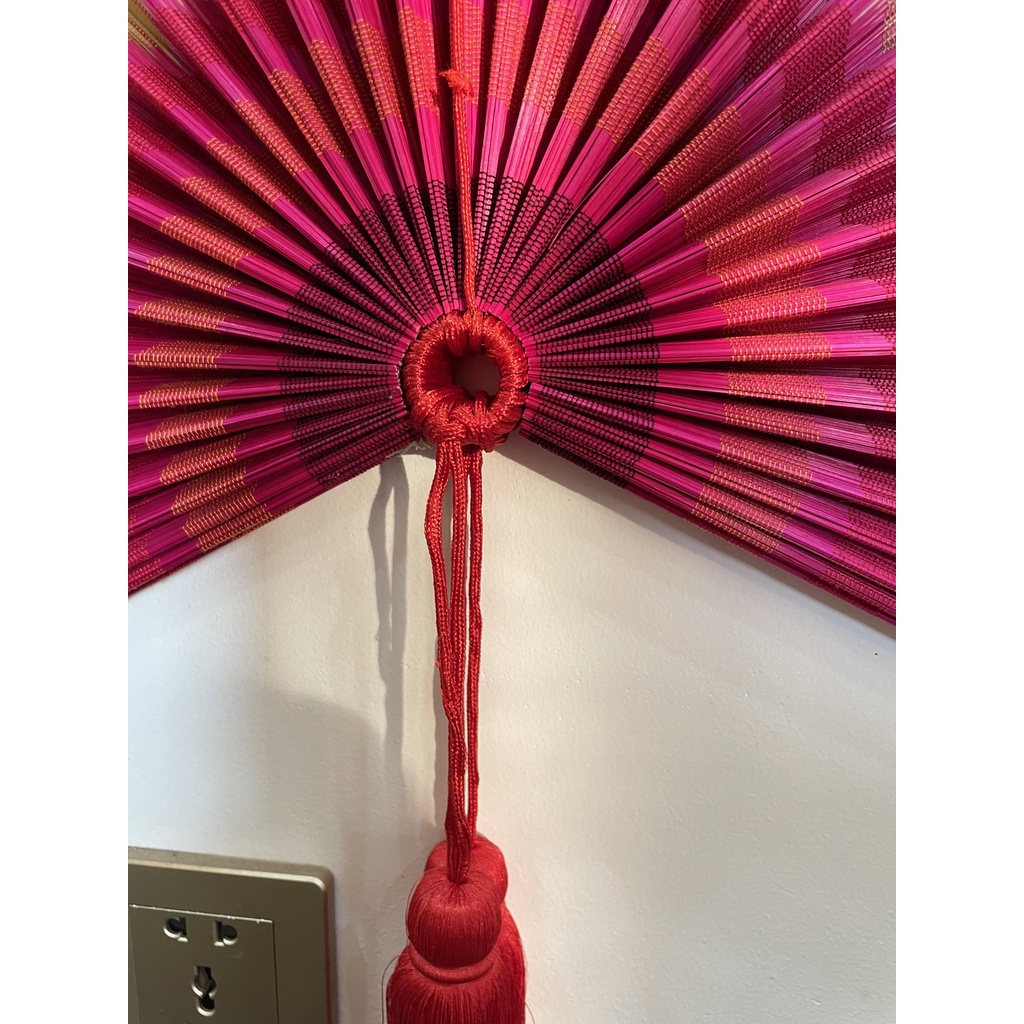 Quạt mành tre treo tường trang trí, quạt decor màu nhúng đỏ 2 đầu size,60cm, 80cm 100cm