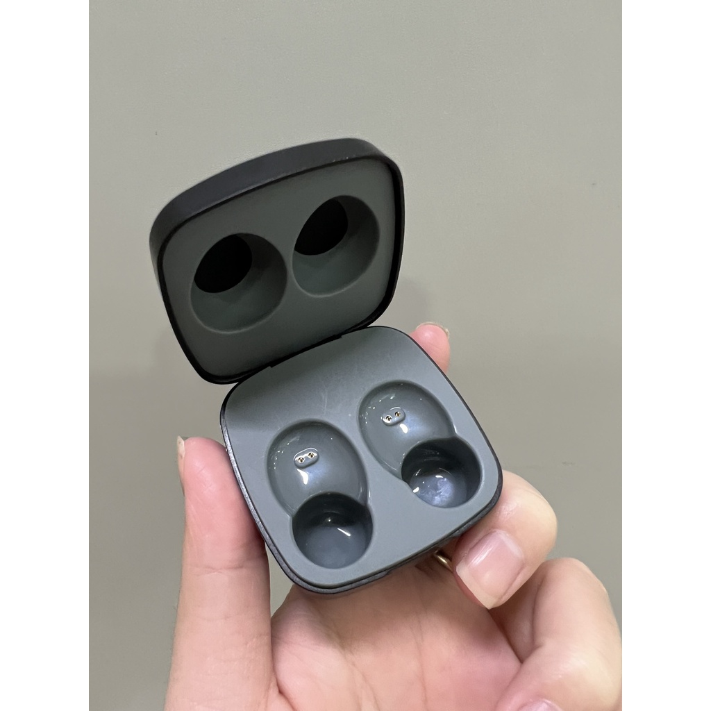 Hộp sạc tai nghe Motorola Moto Buds 100 - đã qua sử dụng - bảo hành 3 tháng