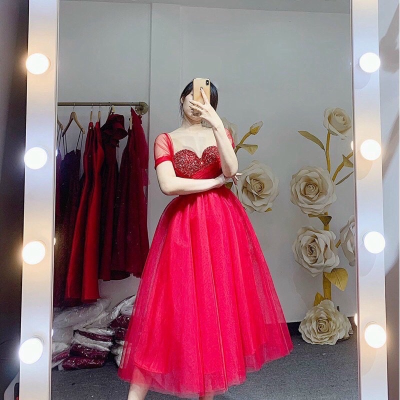 ĐẦM LƯỚI PHỐI KIM SA LỘNG LẪY NHƯ CÔ DÂU DIỆN ĐI DỰ TIỆC VÔ CÙNG TỎA SÁNG NHÉ CHỊ EM UP HHP