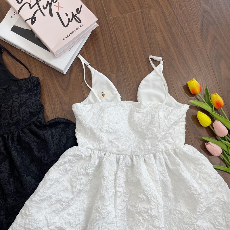 Áo gấm hở lưng