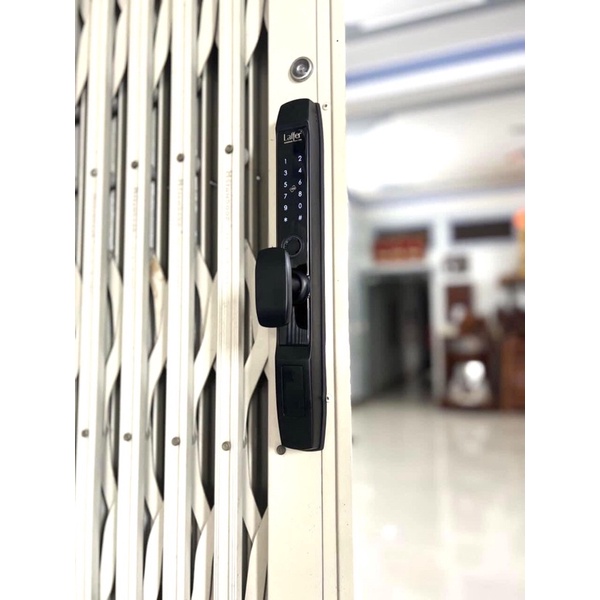 KHÓA VÂN TAY CỬA SẮT KÉO LAFFER R1 APP TTLOCK CHỐNG MƯA