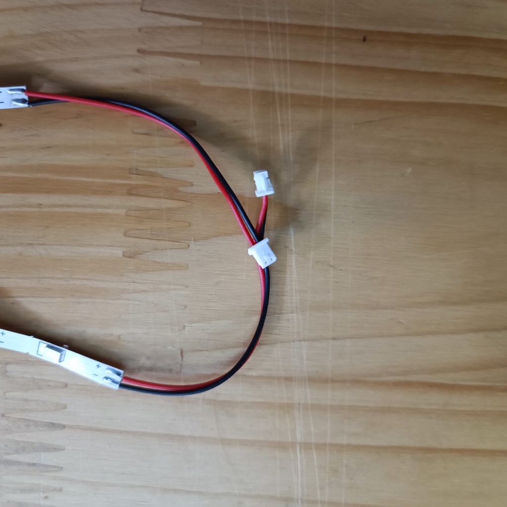 Đèn LED cho máy bay điều khiển từ xa. Dùng nguồn 1s - 3,7V, có sẵn Jack cắm & keo dán