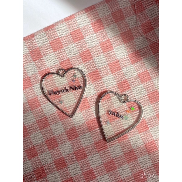 Móc khoá trái tim resin custom tên theo yêu cầu