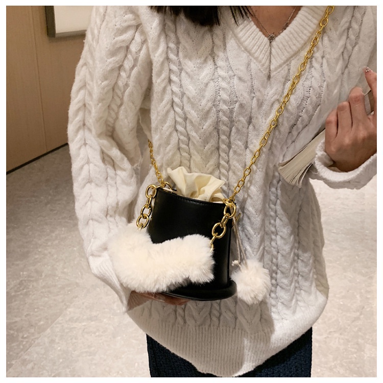 Túi Xách JASMIN NOIR Da PU Hình Trụ Phối Dây Xích Đeo Vai Sành Điệu Cho Nữ