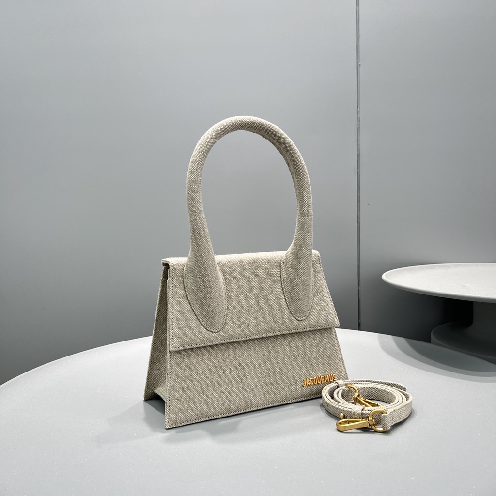 Túi xách Jacquemus li chiquito tag vàng cực kì xinh đẹp