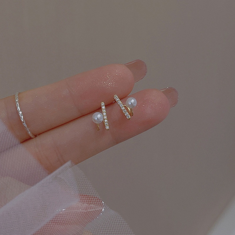 Khuyên Tai Thép Titan Đính Đá Zircon Đơn Giản Sáng Tạo Thời Trang Phong Cách Hàn Quốc Cho Nữ