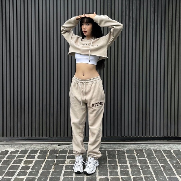 Bộ thể thao nữ Fitme áo Hoodie Croptop Be, quần jogger nỉ bông Be chất cotton dày dặn form rộng