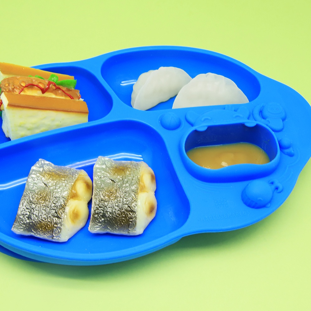 Đĩa ăn dặm silicon chia ngăn có đế hút chân không chống đổ Yummy Marcus & Marcus, cho bé từ 18 tháng - Lucas