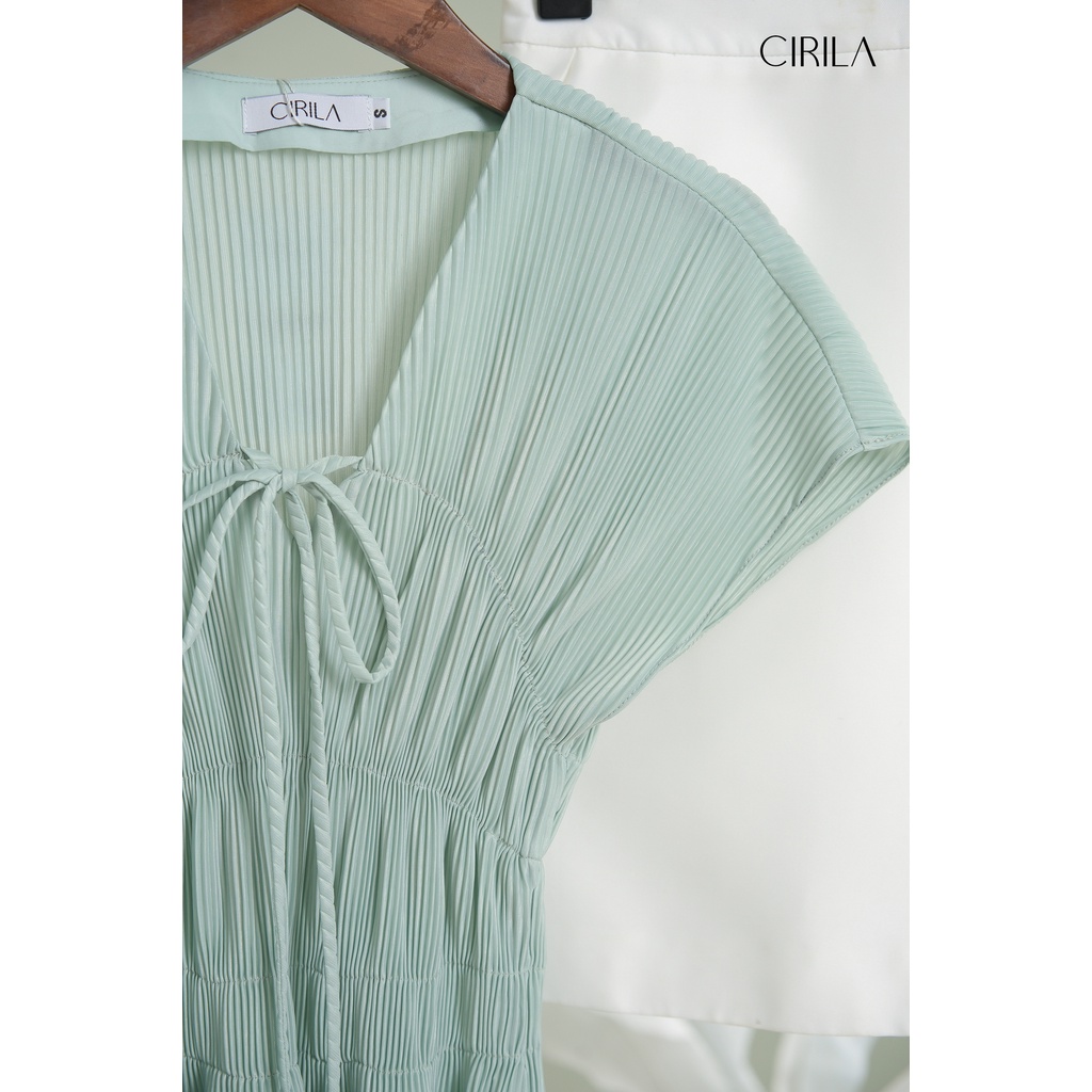 Áo xanh mint dập tăm Veci Shirt [CIRILA BY RIMMY]