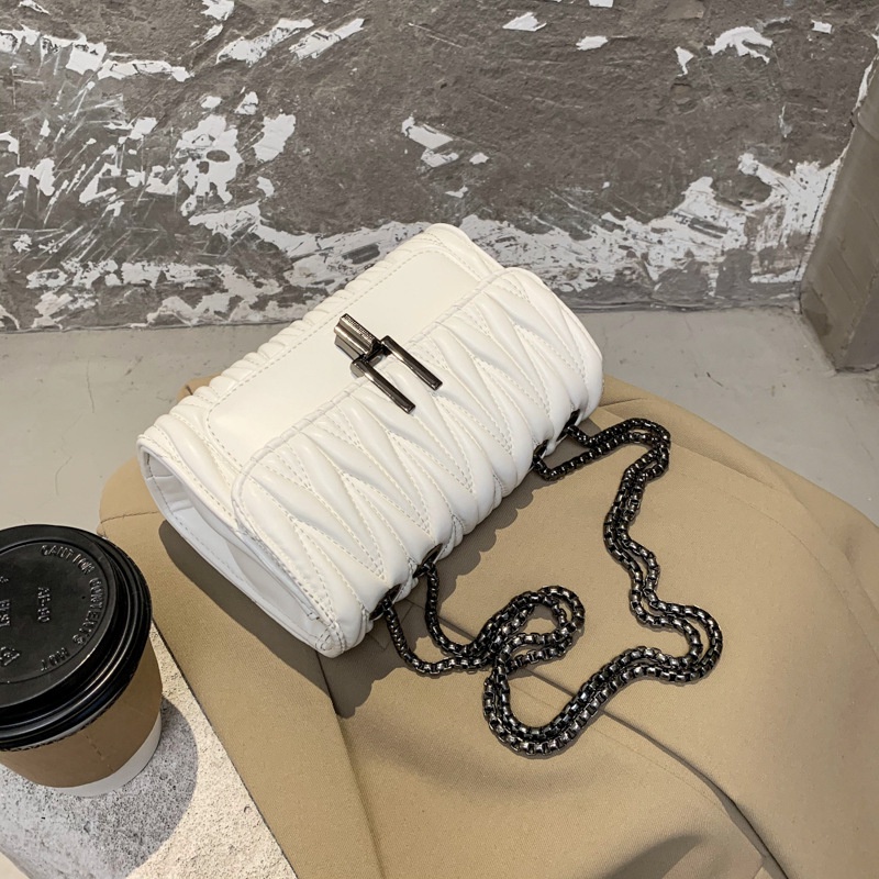 Túi Đeo Chéo Dây Xích Hình Thoi Màu Đen Thời Trang Cho Nữ