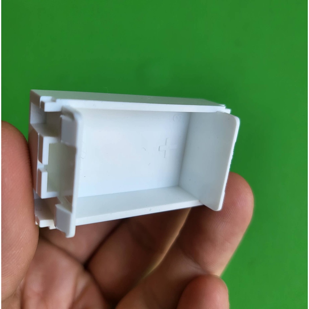 Nút che âm tường Điện Quang DQHome ĐQ IW1 SC24 W - 24mm màu trắng, nhựa PC chịu nhiệt, chịu va đập, không ố màu