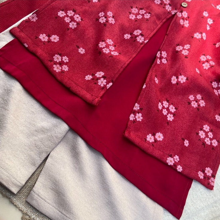 Áo dài cách tân đỏ hoa đào phối tay TẶNG KÈM MẤN cho bé xinh xắn dễ thương áo dài cho mẹ và bé