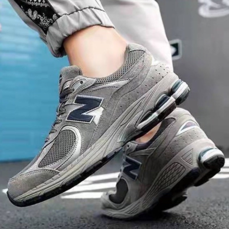 GIÀY NEW.BALANCE2002R LIGHT GREY XÁM ĐEN LAI AU SC