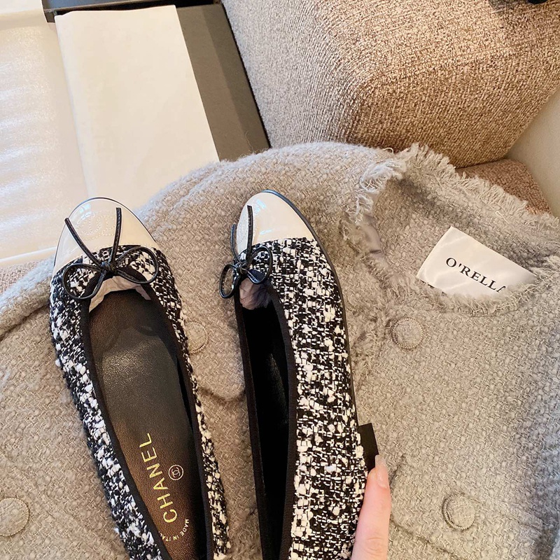 Giày Búp Bê Mũi Vuông 1.5cm Màu Sắc Tương Phản Nhẹ Nhàng Thoải Mái Chống Mài Mòn Thích Hợp Cho Nàng Tiên