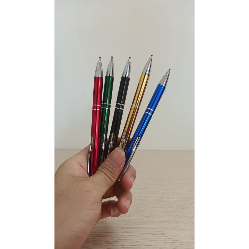 Bút ký kim loại, ngòi bi mực gell nước.Mực xanh trơn thuận tiện tiện viết hay ký.