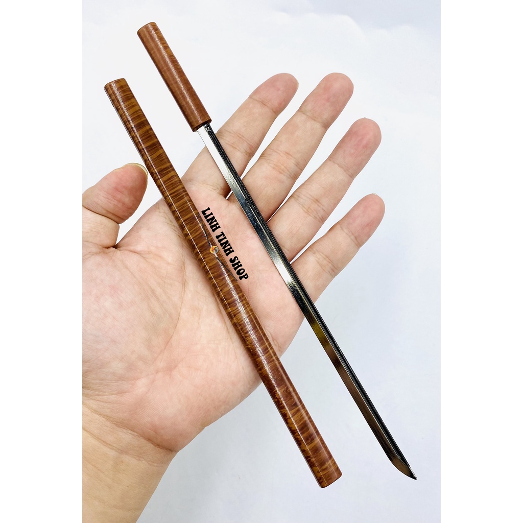 Mô hình trưng bày Onepiece Đô Đốc Hổ Tím Fujitora - Gravity Blade