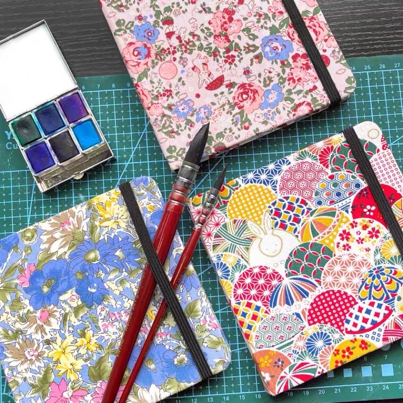 Sổ vẽ màu nước bìa hoa 300gsm 12x12cm xinh xắn