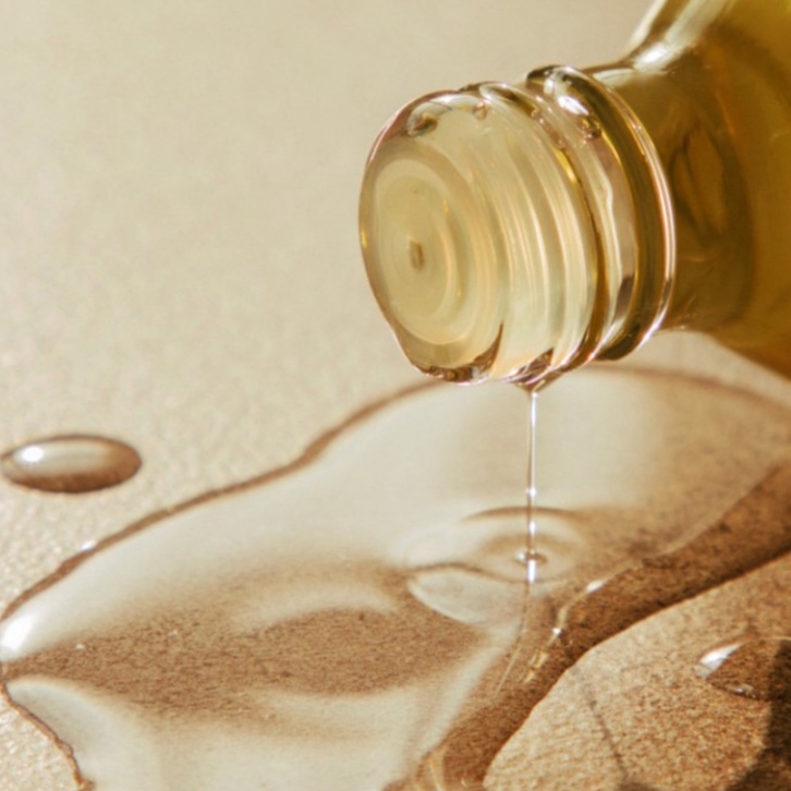 Tinh dầu dưỡng da toàn thân quả bách xù và gừng AROMATICA Circulating Juniper Berry & Ginger Body Oil 100ml