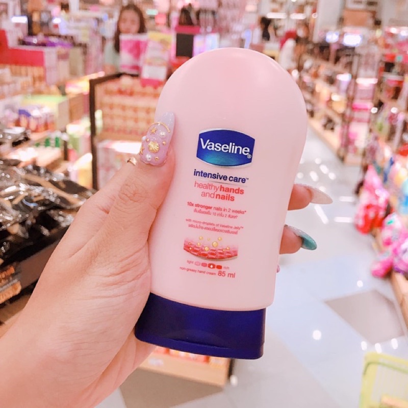 Kem dưỡng da tay, móng tay Vaseline Deep Moisture