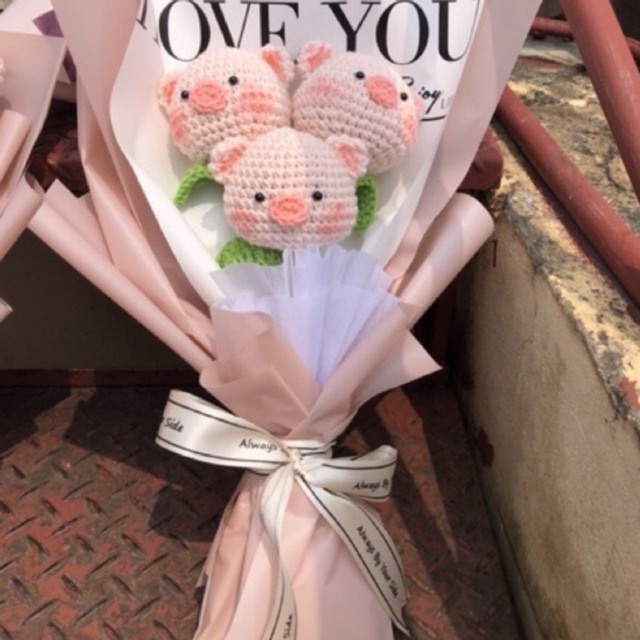 Bó hoa đầu heo bằng len handmande, hoa con heo hồng móc len - Hoa đầu thú bằng len - Freeship