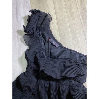 2hand đầm đen kiểu 177
