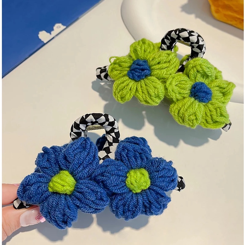 Kẹp Tóc Càng Cua Lớn Hình Hoa Phủ Lông Phong Cách Hàn Quốc Đơn Giản Thời Trang Cho Nữ