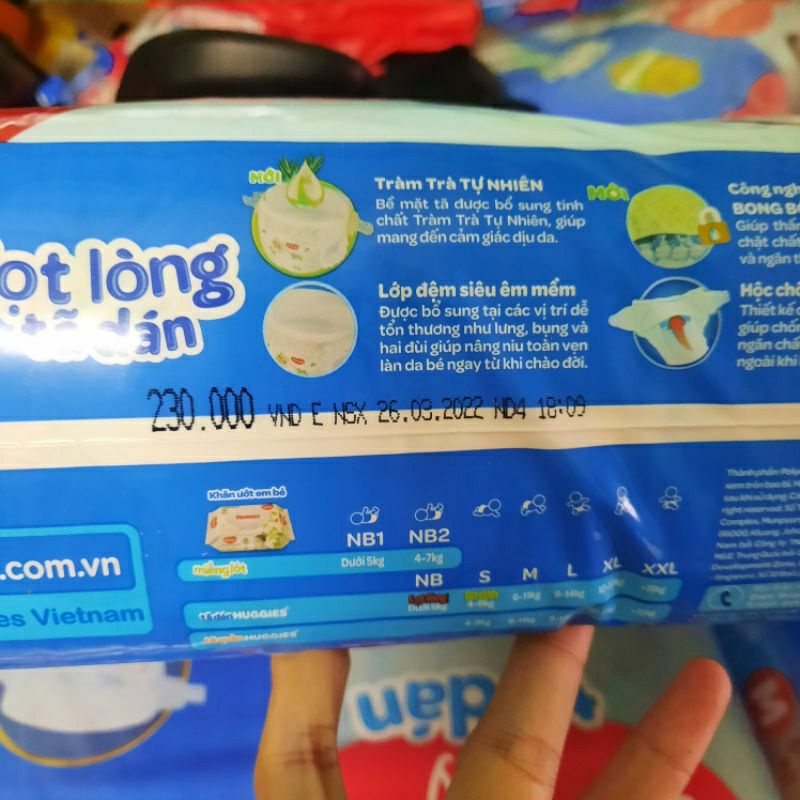 《HCM》Tã / bỉm dán sơ sinh dành cho bé dưới 5kg 👉Bobby XS70 + 6  💥 Huggies NB70 + 6