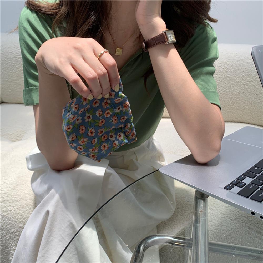 FALLFORBEAUTY Túi Đựng Khăn Giấy Vệ Sinh In Họa Tiết Hoa Cúc Lá Dễ Thương Nhỏ Gọn Tiện Dụng Cho Nữ