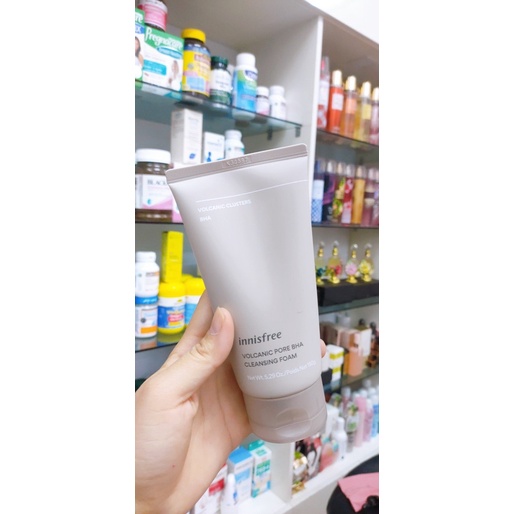 SỮA RỬA MẶT INNISFREE JEJU VOLCANIC PORE CLEANSING FOAM 150ml