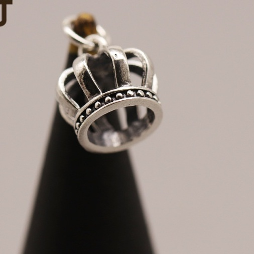 Charm vương miện hình tự chụp
