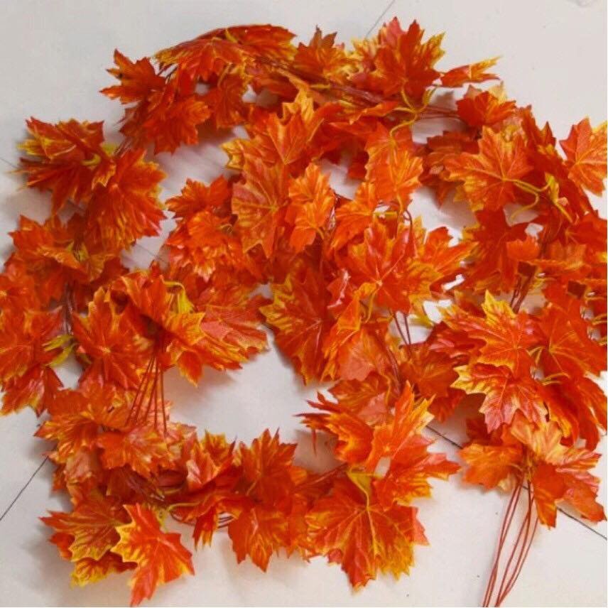 Dây lá phong nhân tạo dài 2m treo tường trang trí nội thất quán cà phê nhà hàng