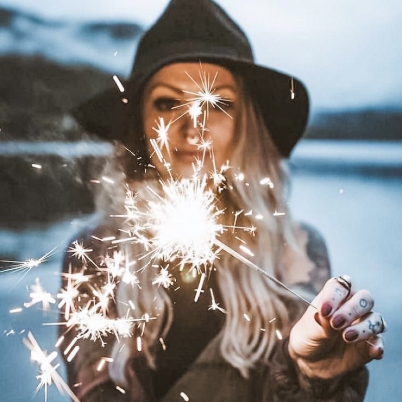 Nhang xẹt  set 8 cây