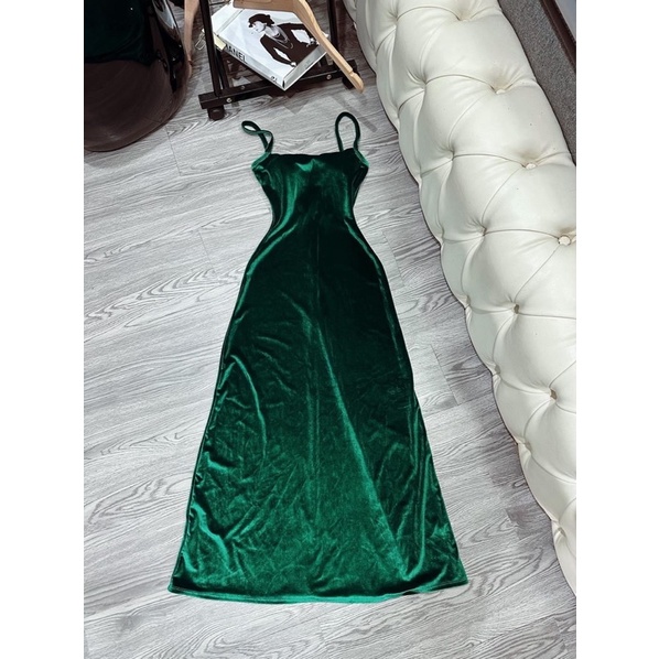 Váy nhung hai dây dáng dài