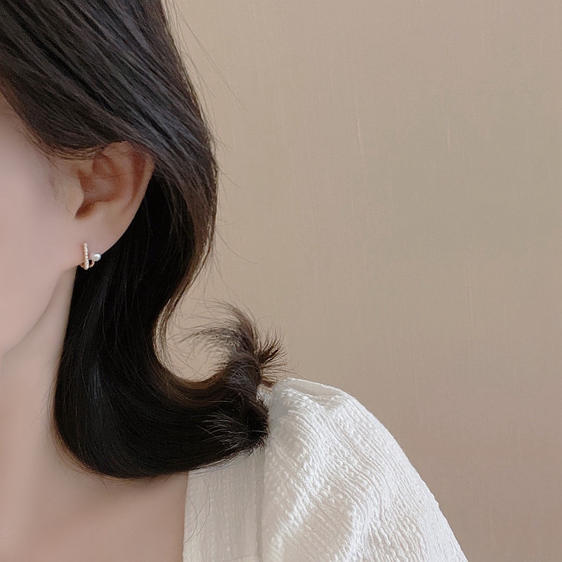 Khuyên Tai Thép Titan Đính Đá Zircon Đơn Giản Sáng Tạo Thời Trang Phong Cách Hàn Quốc Cho Nữ