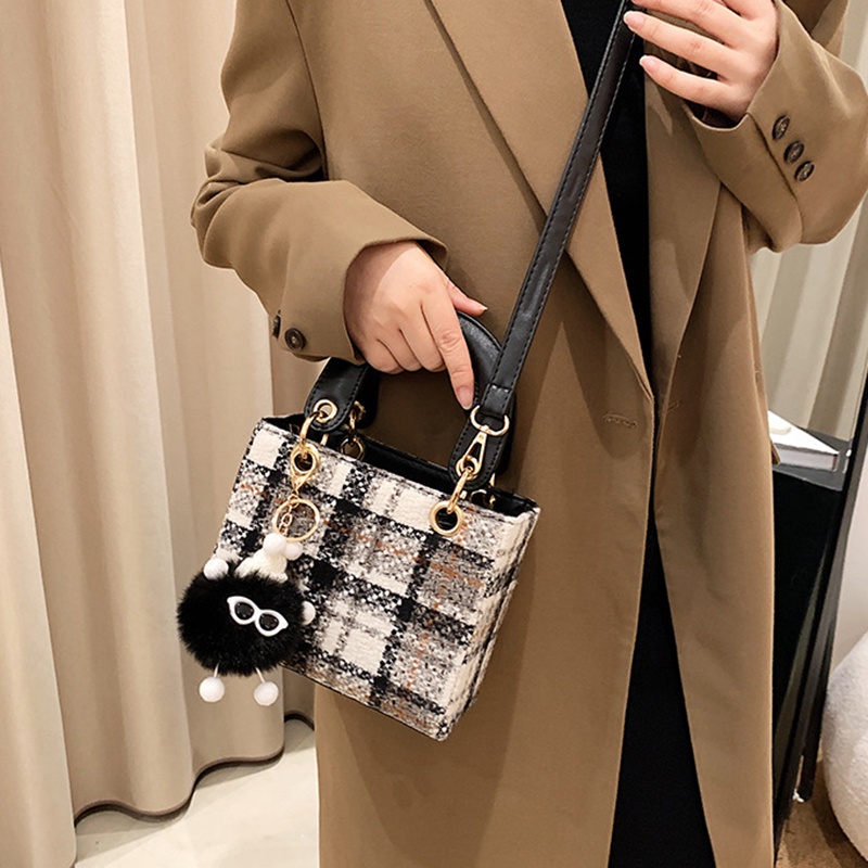 Túi Đeo Chéo Bằng Len Thiết Kế Đơn Giản Dễ Phối Đồ Thời Trang Cho Nữ