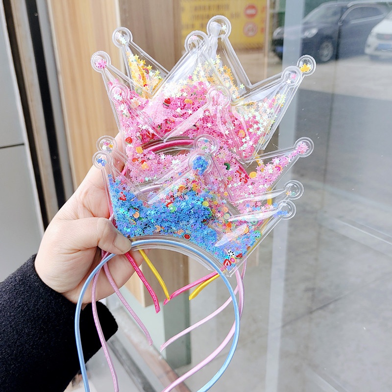Băng Đô Cài Tóc Hình Vương Miện Bằng Nhựa Trong Suốt Đính Kim Sa Lấp Lánh Cho Bé Gái
