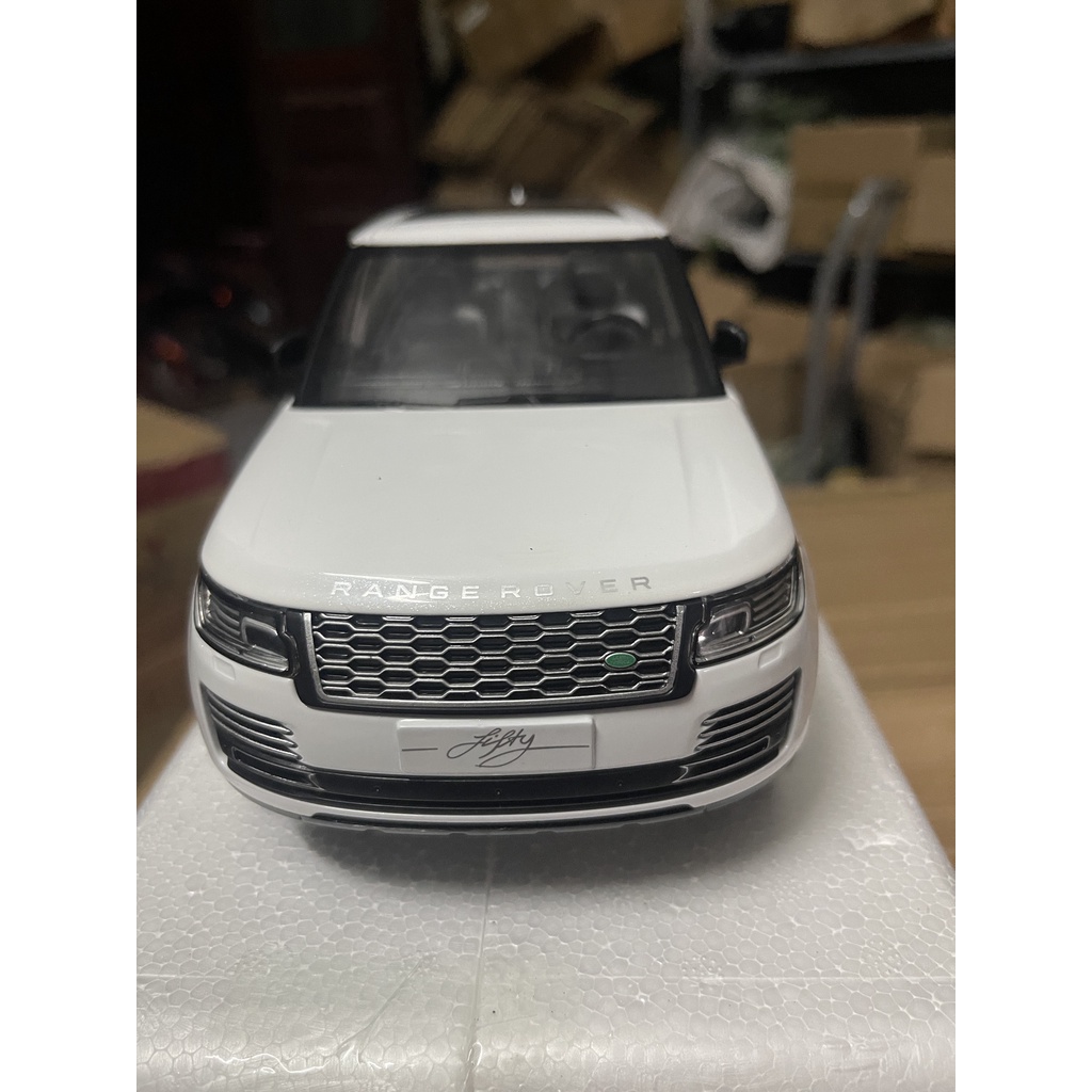 Mô hình xe ô tô Land Rover Range Rover tỷ lệ 1:18 khung hợp kim