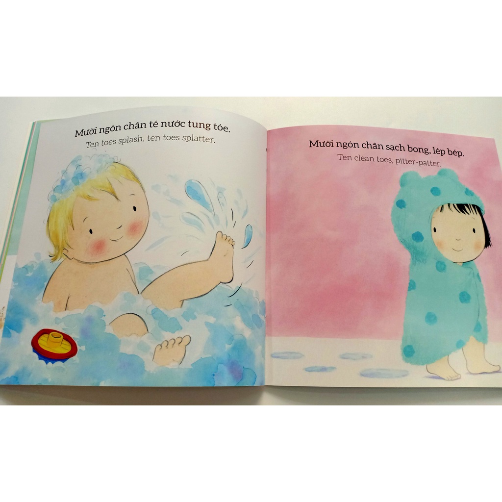 Sách - Mười ngón chân xinh,Mười ngón tay xinh - Sách song ngữ